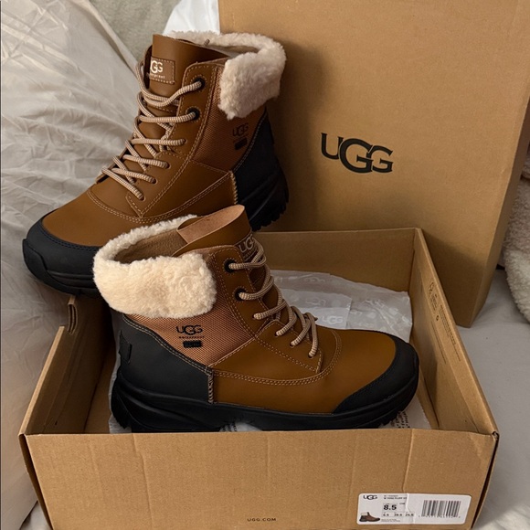 UGG Shoes - UGG Women's Brown and Black Winter Boots